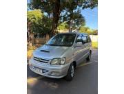 Toyota Noah 2000 ni