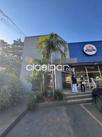 SALON COMERCIAL LUQUE LAURELTY