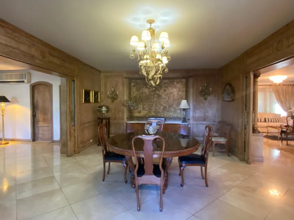 En venta Residencia de 4 Dormitorios en suite, en barrio Carmelitas — foto 3