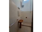 VENDO RESIDENCIA EN ASUNCION ZONA SHOPPING DEL SOL COD 3324