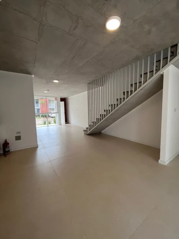 ALQUILO DUPLEX EN LUQUE BARRIO CERRADO ALTA VIDA COD 4852 — foto 3