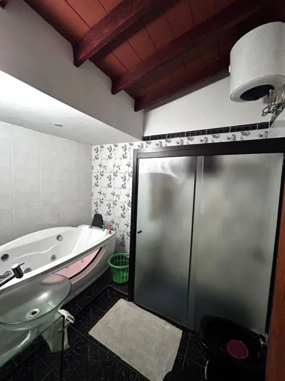 VENDO CASA EN ÑEMBY MBOCAYATY_ GS 780.000.000 — foto 2