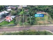 Terreno ubicado frente a la Costanera del Barrio Santa María en la ciudad de Encarnación.