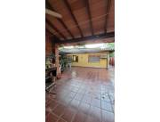 EN VENTA AMPLIA PROPIEDAD EN MBOCAYATY - ASUNCION CERCA DEL SANTA ANA Y PALMANOVA CENTER