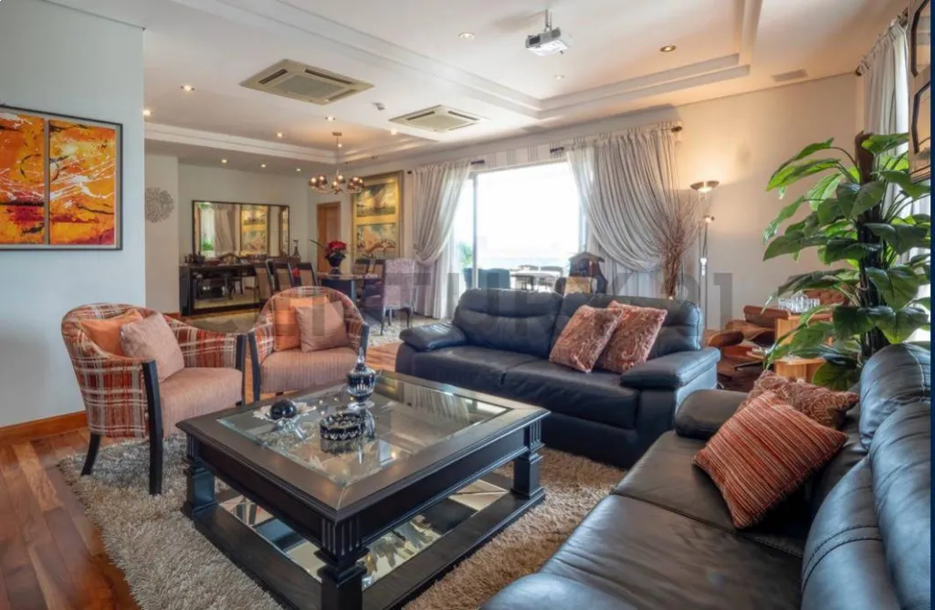 EN VENTA DEPARTAMENTO EN EL EXCLUSIVO EDIFICIO MAGNÍFICAT — foto 2