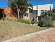 VENDO IMPONENTE CASA EN CONDOMINIO EN SAN BERNARDINO CON VISTA AL LAGO