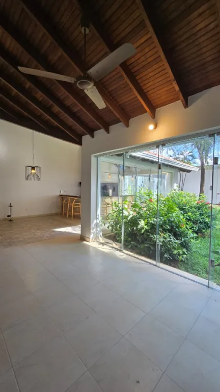 ALQUILO CASA PARA VIVIENDA U OFICINA EN CAÑADA DEL YBYRAY — Foto 3