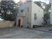 EN VENTA CASA ZONA YACHT LAMBARE