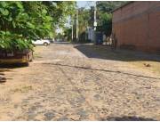 VENDO TERRENO CON CASA A DEMOLER EN LAS LOMAS 375 m²