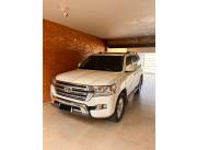 Land Cruiser VX 2017