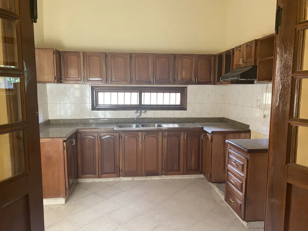 VENDO ¡UBICACIÓN PREMIUM PARA TU NEGOCIO! — foto 3