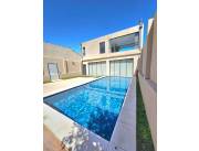 EN VENTA CASA DE 3 HABITACIONES EN EL BARRIO YCUA SATI