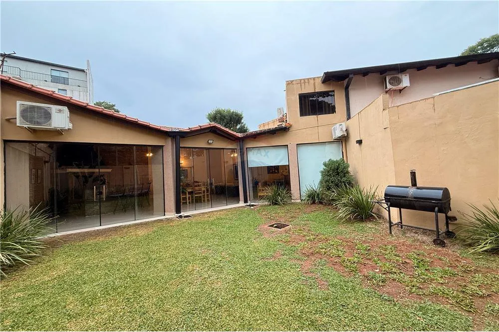 Amplia Residencia en Lambare limite Asuncion — foto 3
