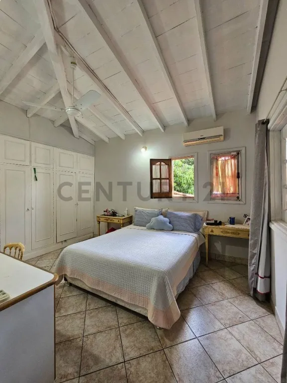 AMPLIA CASA EN LAMBARÉ • BARRIO PALOMAR EN ALQUILER — foto 2