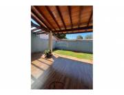 Vendo Amplia Casa en San Lorenzo