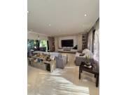 Vendo Imponente Casa de 1.500 m2 en Condominio, San Bernardino - CLHO7203771