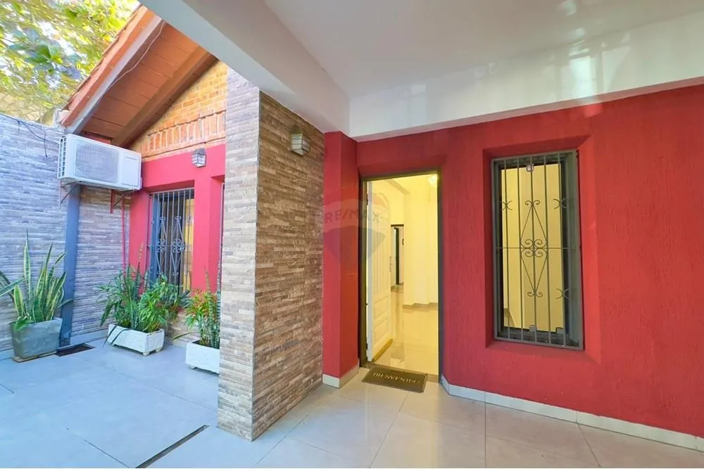 VENDO CASA EN LA MEJOR ZONA DE SAJONIA — foto 2