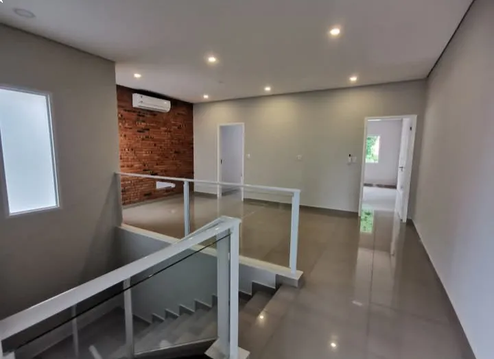Alquilo casa a estrenar cod 2281. Mas iva — Foto 2