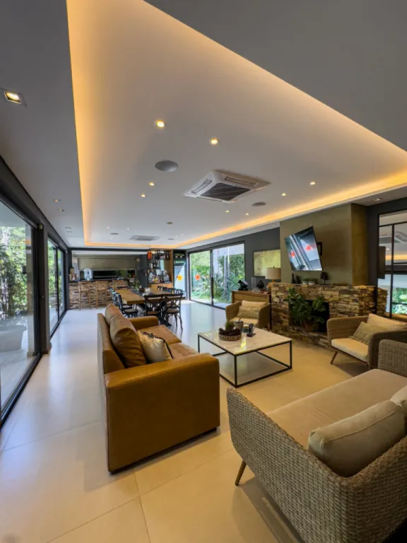 VENDO RESIDENCIA MANSION DE ESTILO TOSCANO EN BARRIO CERRADO SURUBI`I — photo 3