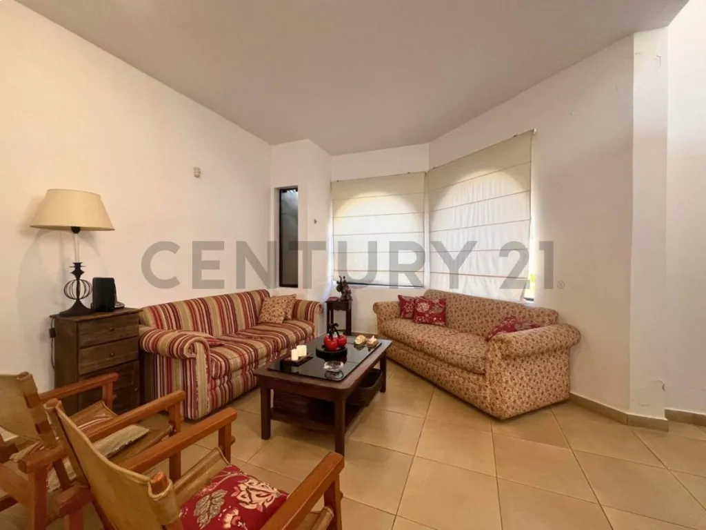 Casa familiar con piscina y quincho en zona residencial – 12x30m — foto 3