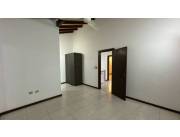 DUPLEX DE 3 DORM. LAMBARÉ ZONA PASEO LAMBARÉ