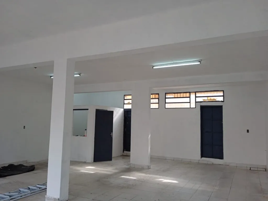 Alquilo Salón Comercial Sobre Eusebio Ayala a metros del mercado 4 — foto 2