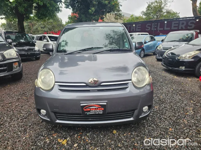 Toyota Sienta 2008 - foto 2