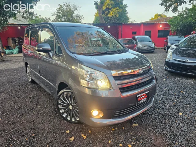 Toyota Noah 2009 — foto 3