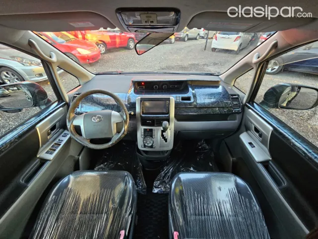 Toyota Noah 2009 — foto 7