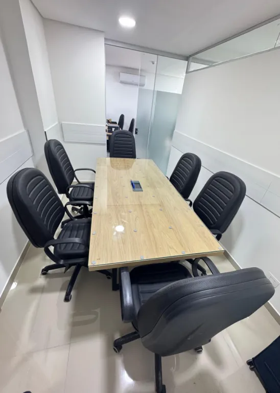 Alquiler oficina NUEVA A ESTRENAR, amoblada y equipada. Edificio TRADING PARK. — foto 3