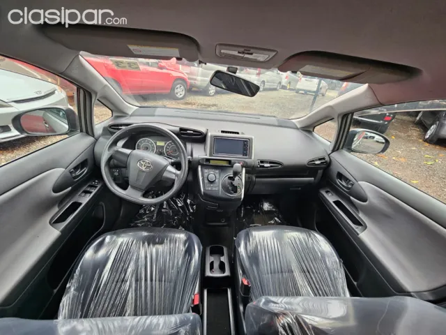 Toyota Wish 2011 — foto 5