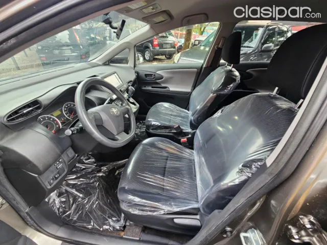 Toyota Wish 2011 — foto 7
