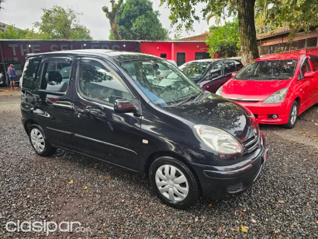 Toyota Funcargo 2004 — foto 7