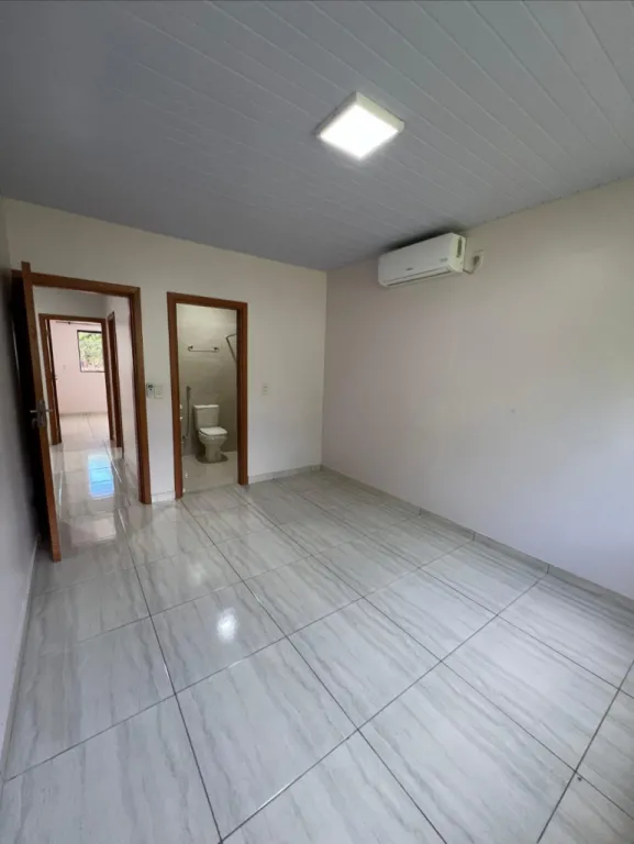 VENDO HERMOSA CASA (2 Dormitorios) en Ñemby Zona Palacio Justicia San Lorenzo — foto 3