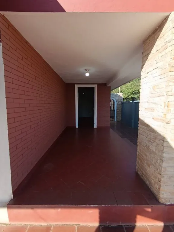 ALQUILO CASA 4 DORMITORIOS EN FERNANDO DE LA MORA NORTE — foto 2