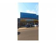 ALQUILO SALÓN COMERCIAL SOBRE LA EXRUTA 1 KM. 18