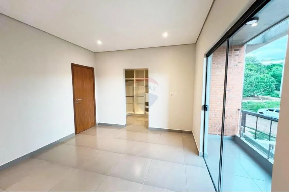 DUPLEX MODERNO A ESTRENAR SOBRE AVDA DEL YACHT — foto 3