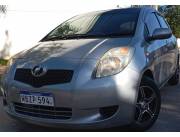 VENDO TOYOTA NEW VITZ AÑO 2006 MOTOR 1.3 4X2 AUTOM AIRE FULL INTERIOR FINO CUIDADO LLANTAS