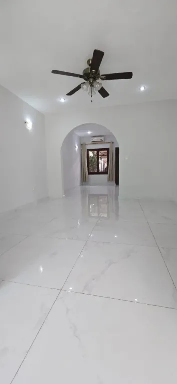 EN ALQUILER – DÚPLEX EN BARRIO MBURUCUYÁ, EJE CORPORATIVO — фото 2