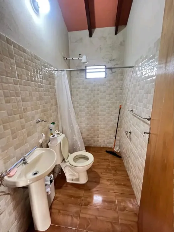EN VENTA HERMOSA CASA QUINTA, NEGOCIABLE — foto 3
