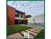Hermosa Casa Pareada en Alquiler Z/ Casa Rica Molas López