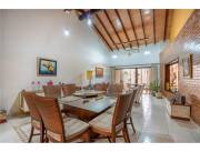 VENDO CASA EN EL BARRIO VILLA MORRA