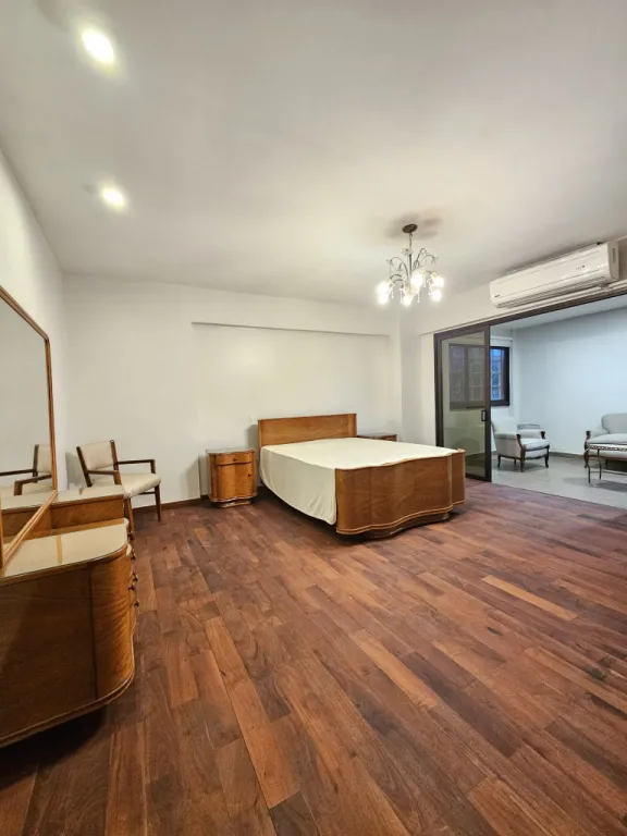 VENDO LUJOSO DEPTO DE 3 SUITES EN BO. LAS MERCEDES — foto 2