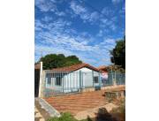 VENDO AMPLIA CASA EN BARRIO BARCEQUILLO A 5 CUADRAS DE SALENMA
