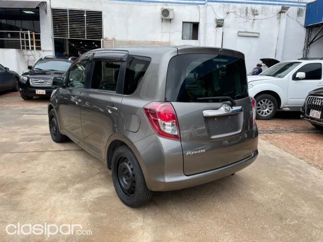 Toyota New Ractis 2006 — foto 8
