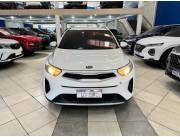 Kia Stonic año 2018 poco uso en Py 📍 Recibimos vehículo y financiamos ✅️