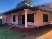 VENDO AMPLIA CASA DE 3 DORMITORIOS EN CAPIATA (RUTA D027)