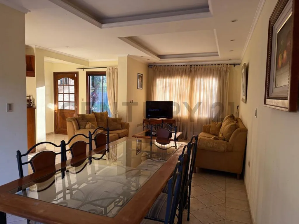 VENDO RESIDENCIA EN SAN LORENZO — foto 3