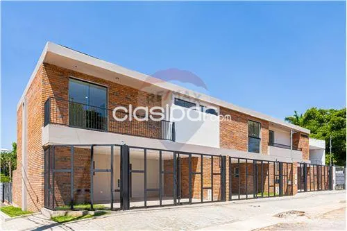 VENDO DÚPLEX EN LAMBARÉ — foto 2