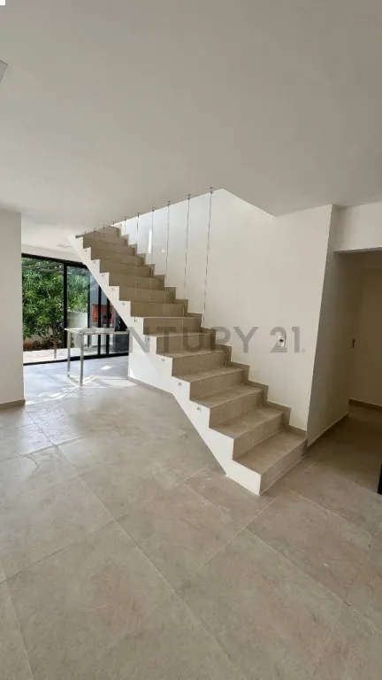 VENDO DUPLEX EN LAMBARÉ AL COSTADO DE LA MUNICIPALIDAD. — foto 3